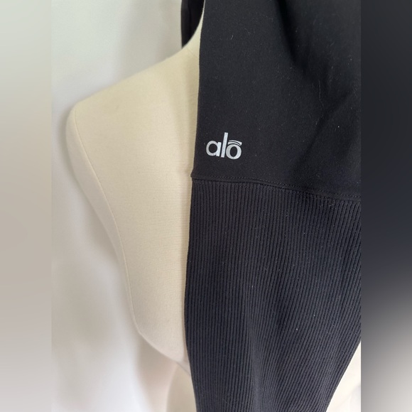 Alo Goddess Half Ribbed Leggings- NWOT - Picture 8 of 8